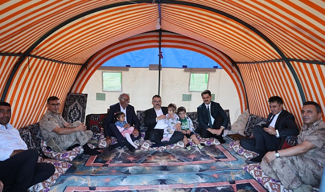 Iğdır Valisi Ercan Turan Kalaça köyünde