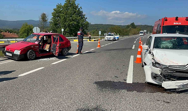 İki Otomobil Çarpıştı: 1 Yaralı