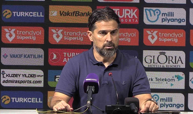 İlhan Palut: &quot;Çok kötü bir akşam yaşadık&quot;