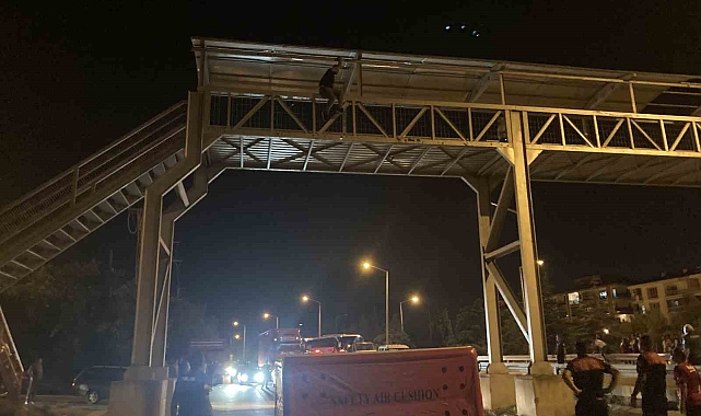 İntihar etmek isteyen genç, polis yoğun uğraş sonucu vazgeçirdi