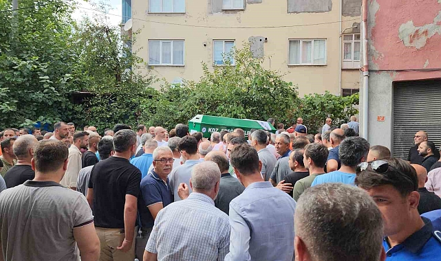 iTcari taksinin çarpması sonucu hayatını kaybeden gurbetçi kadın toprağa verildi