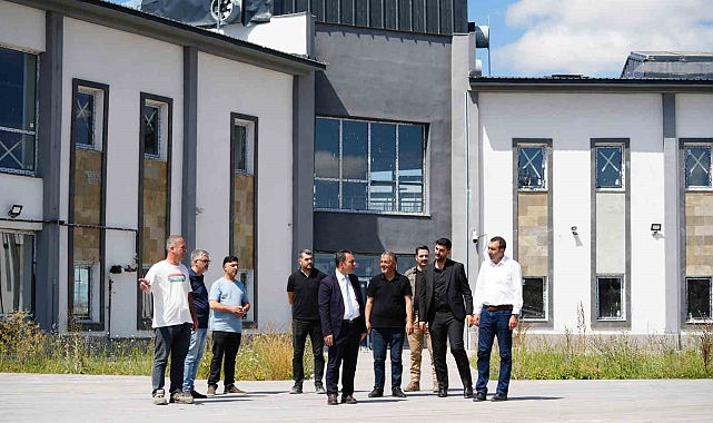 Kars Belediye Başkanı , yeni otogar&#039;da incelemelerde bulundu