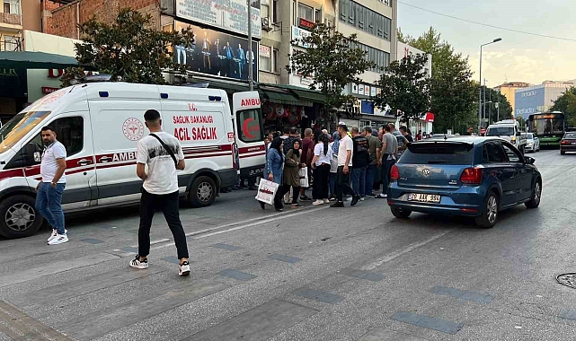 Karşıya geçmek isteyen kadın yayaya otomobil çarptı