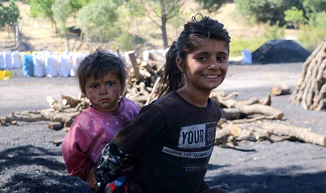 "Kömür kara biz de kara"