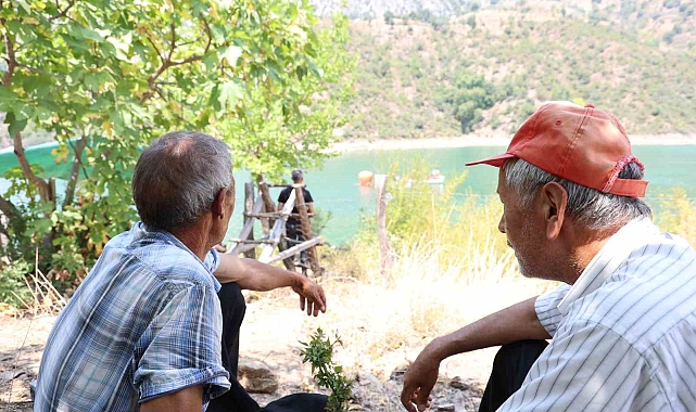 Köylülerin helikopter nöbeti devam ediyor