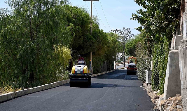 Kuşadası modern ve konforlu yollara kavuşmaya devam ediyor
