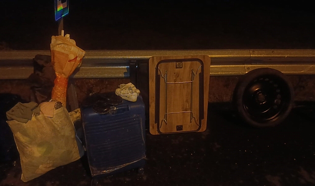 Lastiği patlayan otomobile arkadan çarptı