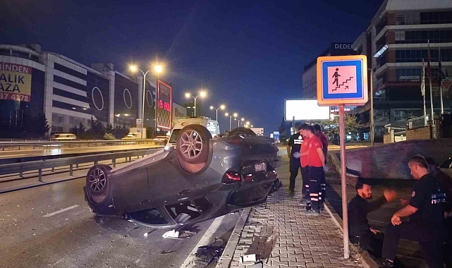 Maltepe&#039;de kaza yapan araçlardan biri takla attı: 1 yaralı