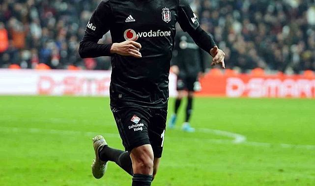 Oğuzhan Özyakup, futbolu bırakma kararı aldı