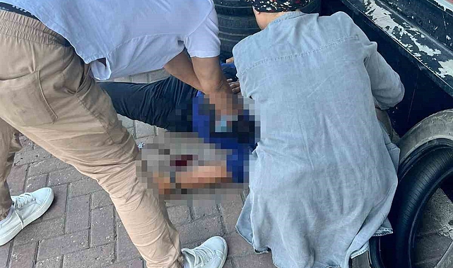 Park sebebiyle komşusunun dükkanını basan şahıs, dükkan sahibi ve babasını öldürdü