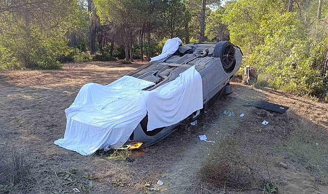 Plakaları söküp üzerini çarşafla kapattılar