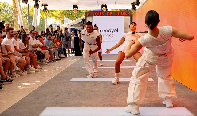 Şanzelize'de Trendyol rüzgarı esti