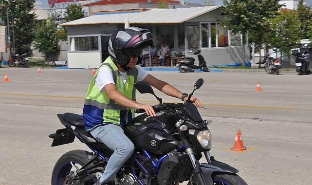 Sıcaktan kaçarken canlarını hiçe sayıyorlar