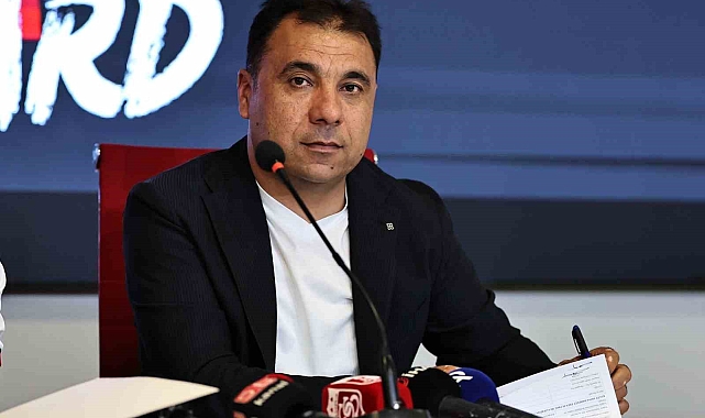 Sivasspor Başkanı Eken&#039;den transfer açıklaması