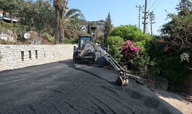 Su hattı değişen caddeye asfaltlama
