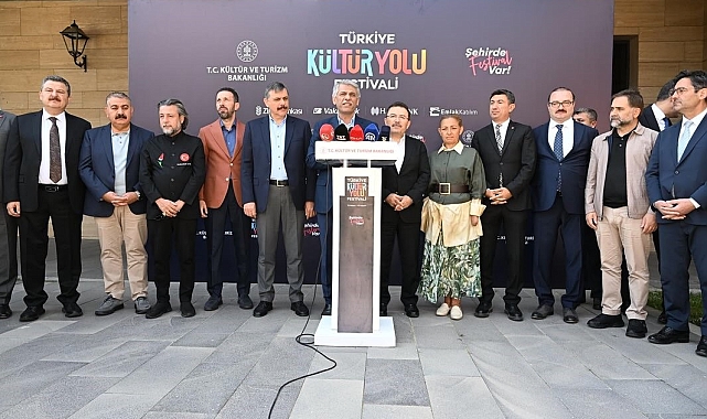 Tarihi medresede sergi açılışı