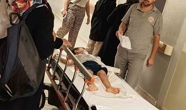 Tek katlı evin penceresinden düşen 5 yaşındaki çocuk ağır yaralandı