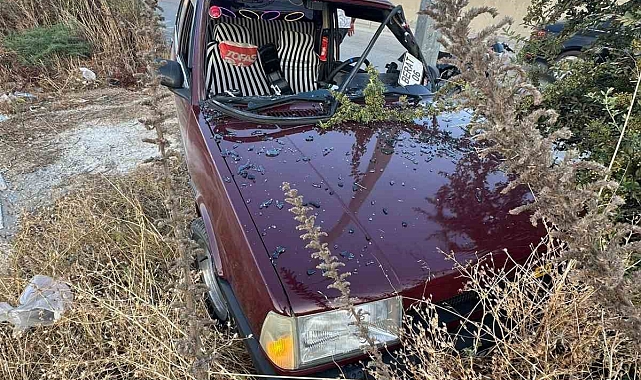 Tofaş&#039;ın hurdaya döndüğü kazada 2 kişi yaralandı