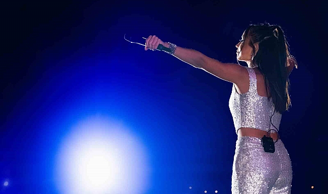 Tuğba Yurt Erzurum&#039;da sahne aldı