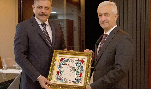 Tümgeneral Tevfik Algan&#039;ın onuruna bir veda yemeği verildi