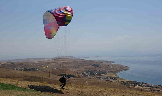 Türkiye Hedef Şampiyonası Doğu Anadolu Etabı yarışları Ayanıs sahilinde başladı