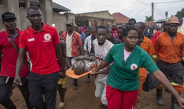 Uganda'da meydana gelen toprak kaymasında 2'si çocuk 8 kişi hayatını kaybetti