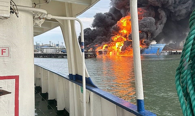 Ukrayna, Kavkaz Limanı&#039;na düzenlediği saldırıda Rusya&#039;ya ait feribotu vurdu