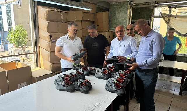 Vali Turan, OSB’de bulunan iş ayakkabıları üretim tesisini ziyaret etti