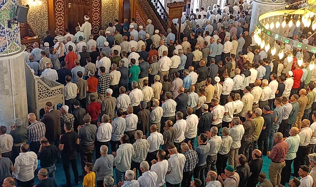 Van'da, İsmail Haniye için gıyabi cenaze namazı kılındı