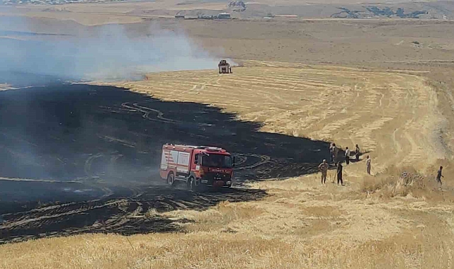 Van&#039;ın Tuşba ilçesinde çıkan anız yangını söndürüldü