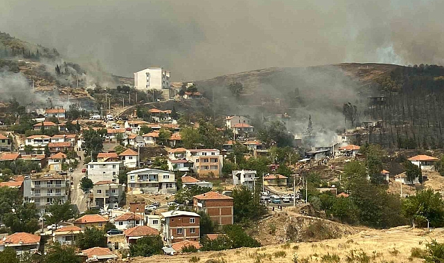 Yamanlar&#039;da başlayan orman yangını evlere sıçradı