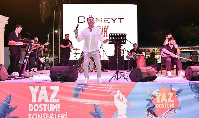 &#039;Yaz Dostum&#039; Konserleri Sürüyor