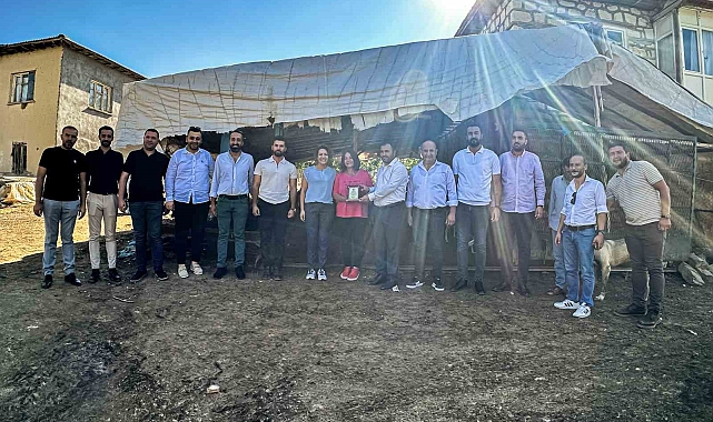 20 yıl önce kaymakamlıktan aldığı10 koyunla başladı 2 bin koyun yetiştirdi