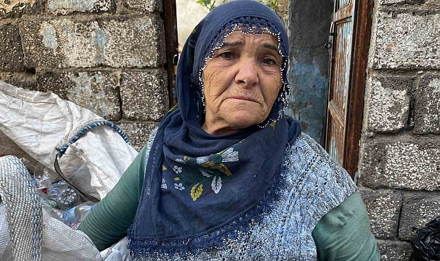 65 yaşındaki kadın, 20 yıldır çöp topluyor