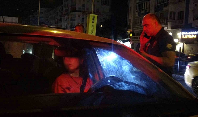 Antalya&#039;da Kaza Yapıp Şoka Girdi Kapıyı Açmak İçin Herkes Seferber Oldu