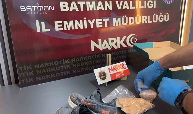 Ayakkabı içinde uyuşturucu sevkiyatı