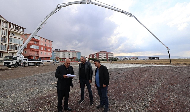 Aziziye &#039;yede kapalı semt pazarı ve otopark inşaatına başlandı