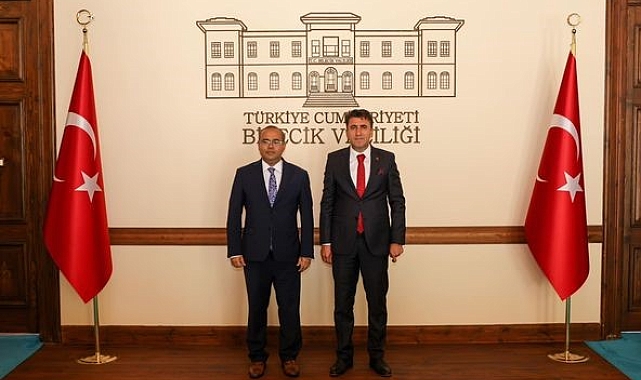 Bilecik Valisi  Şefik Aygöl Bangledeş Başkonsolosu Mohammed Nore Alam İle Bir Araya Geldi