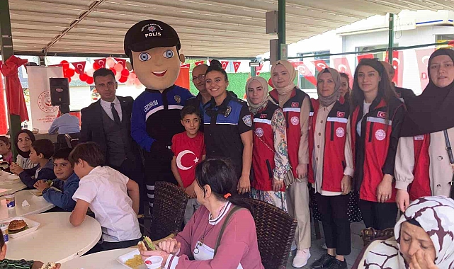 &quot;Bir Kalem, Bir Gelecek&quot; etkinliği 350 kişinin katılımıyla gerçekleşti