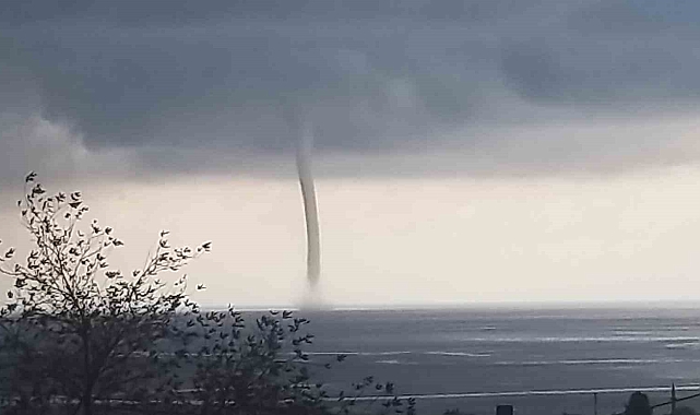 Bozyazı açıklarında yan yana 6 hortum oluştu