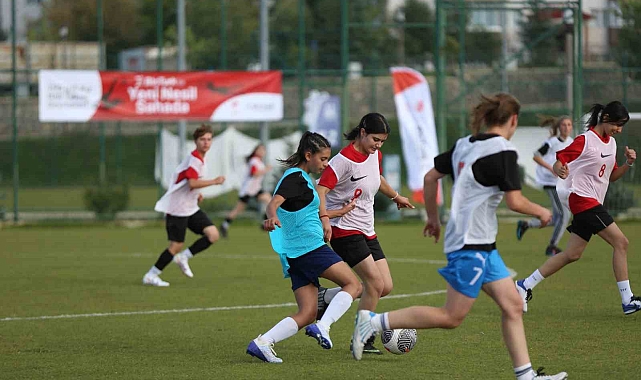BtcTurk ile Yeni Nesil Sahada Projesinin Erzurum Bölge Seçmeleri Tamamlandı