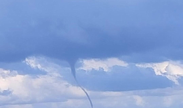 Denizde aynı anda 2 hortum oluştu