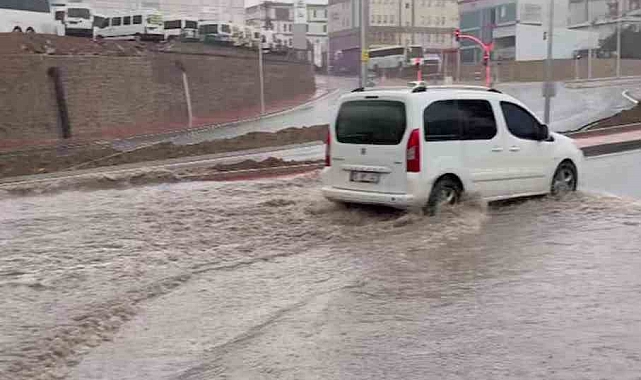 Derince sular altında kaldı
