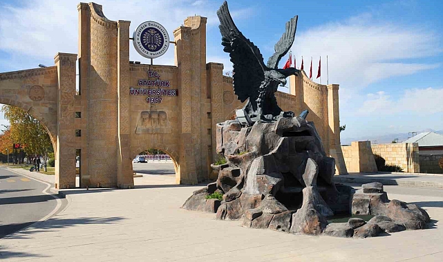 Dünyanın en iyi akademisyenleri listesinde Atatürk Üniversitesi&#039;nden 20 akademisyen var