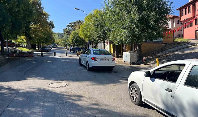 Elektronik dubaların saatinden önce kaldırılması sonucu araçlar mahsur kaldı