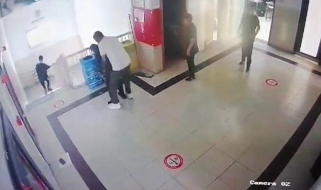 Erzurum&#039;da öğretmen heimlich manevrasıyla öğrencisini kurtardı