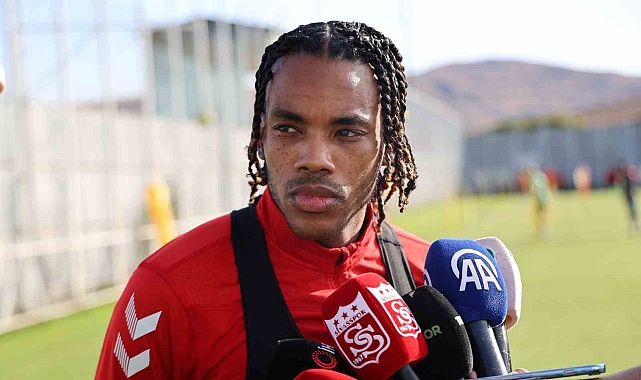 Garry Rodrigues: &quot;Sivasspor&#039;a geldiğim için mutluyum&quot;