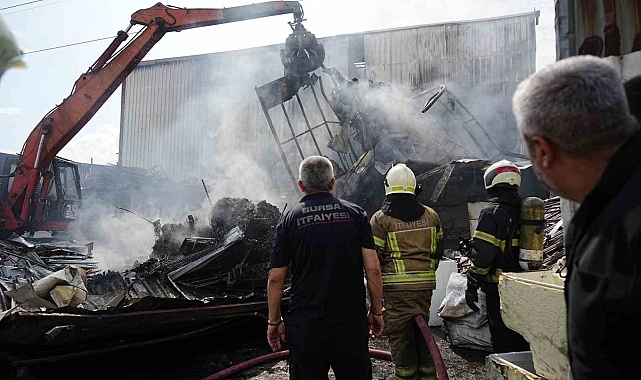 Geri dönüşüm tesisinde yangın çıktı