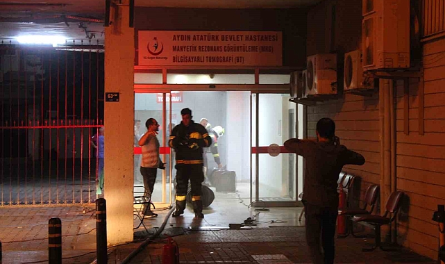 Güç kaynağından çıkan yangın, hastanede paniğe sebep oldu