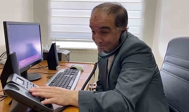 Hafızasında 6 bin 500 telefon numarası tutuyor